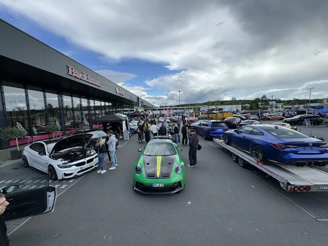 Tuning Fahrzeug auf dem Treffen